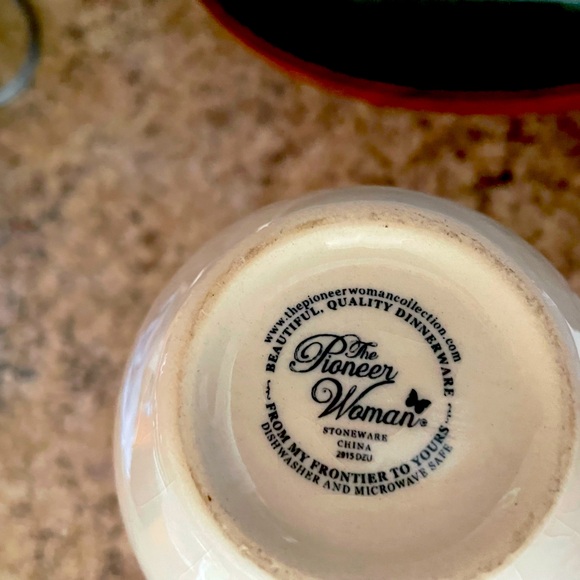 The Pioneer woman mug - Picture 2 of 5